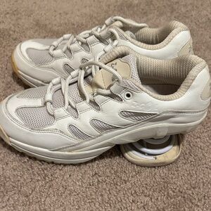 Z-Coil Women's Off-White and Beige Sneakers